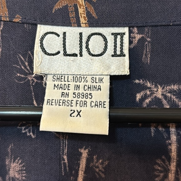 Clio II silk button down short sleeve size 2X - Picture 3 of 4